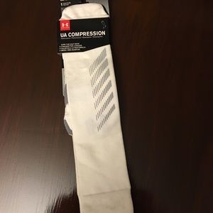 New UA Under Armour reflective compression socks L